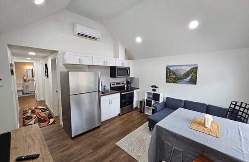 Cully House | Alberta House