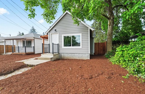 Cully House | Alberta House