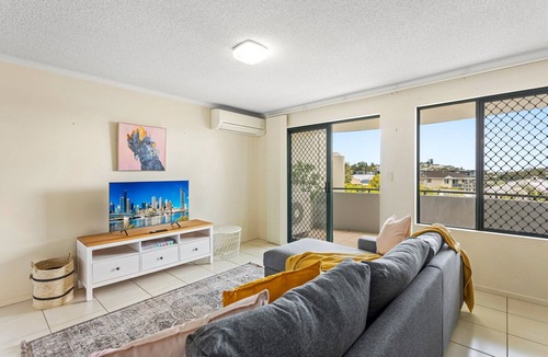 Albion Apartment | Albion Convenient Hideaway with Parking & Balcony