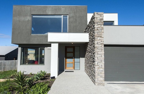 Apollo Bay House | Albion - Stylish & Stunning