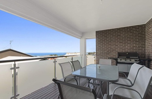 Apollo Bay House | Albion - Stylish & Stunning