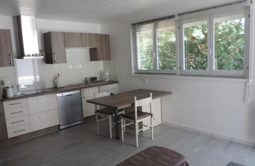 Sainte-Eulalie-en-Born House | Albizzia