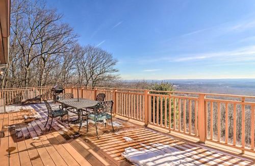 Jonas House | Albrightsville Home Deck and Panoramic Valley View!