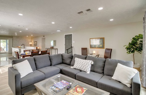 Ventana Ranch House | Albuquerque Oasis: Pool, Hot Tub & Putting Green!