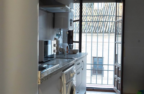 San Basilio Apartment | Alcazar Historical Center IV