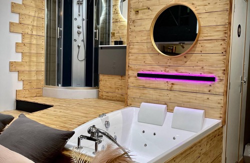Ham Bed & Breakfast | ALCOVA COSY guaranteed relaxation!