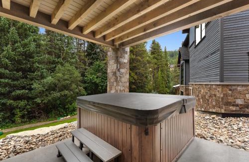 River Run Villa | Alcove 77