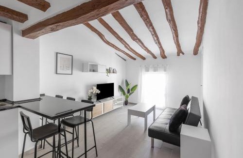 Alcoy Apartment | Alcoy Old Town - Reformed Penthouse with AC and wifi