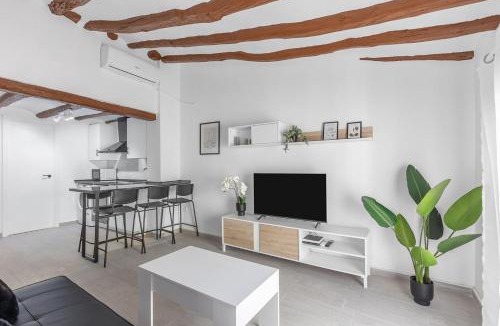 Alcoy Apartment | Alcoy Old Town - Reformed Penthouse with AC and wifi