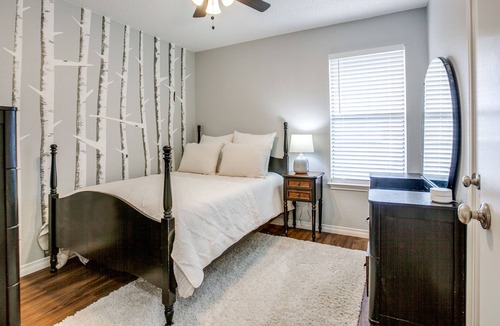 Allen House | ALD Pet-friendly home with large backyard in Allen