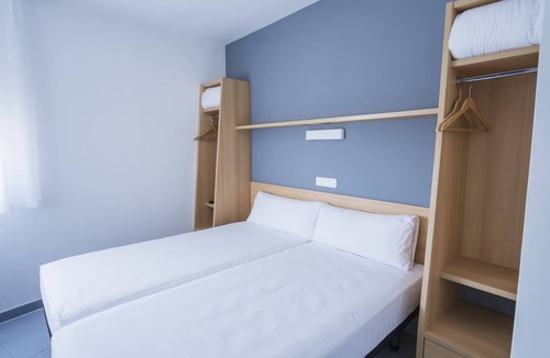 Egues Hotel | Alda Egüés Rooms