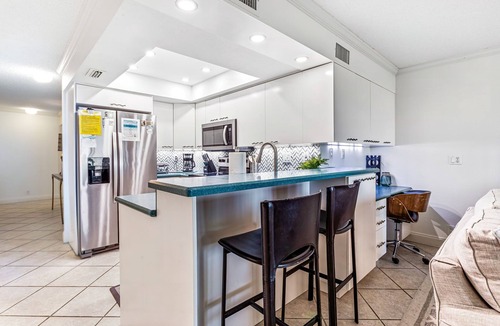 Belleair Beach Condo | Aldea 3 | Beachfront Paradise
