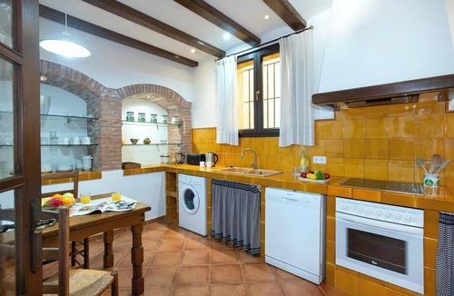 Regencos Villa | Aldea Repos - Eight Bedroom Villa, Sleeps 16