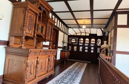 Lebanon - Pine Grove Bed & Breakfast | Alden Villa