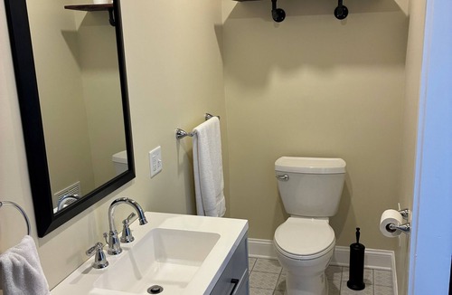 Lebanon - Pine Grove Bed & Breakfast | Alden Villa