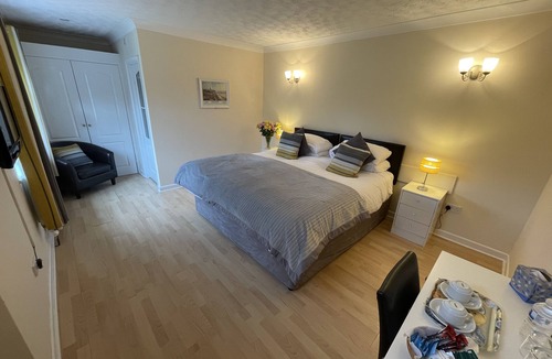 Great Ellingham Bed & Breakfast | Aldercarr Hall