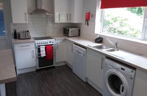 Wells-next-the-Sea Apartment | Alderman Peel High School Bungalow