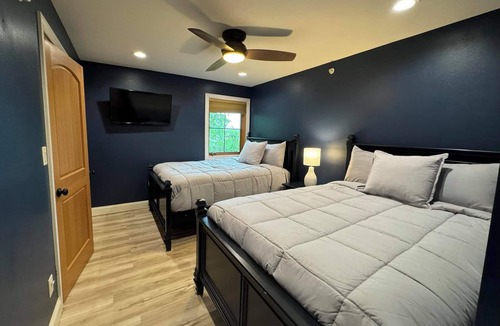 Alexandria Bay Apartment | Alex Bay Waterfront w/Boat slips