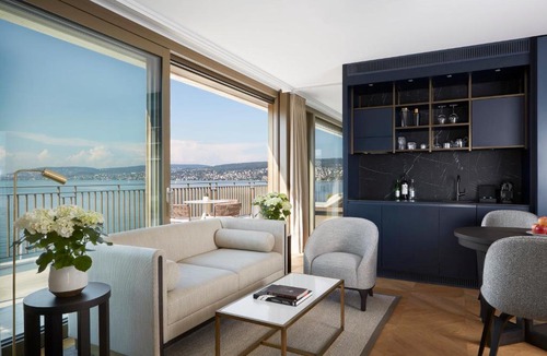 Horgen District Hotel | Alex Lake Zürich