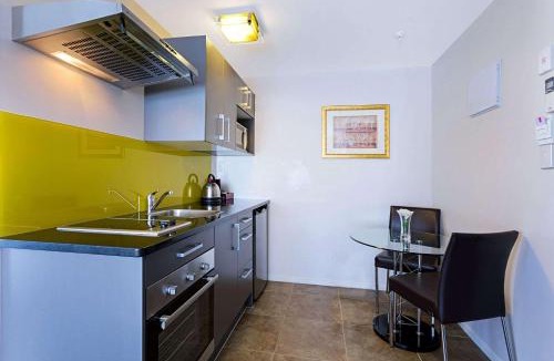 Epsom Hotel | Alexander Inn