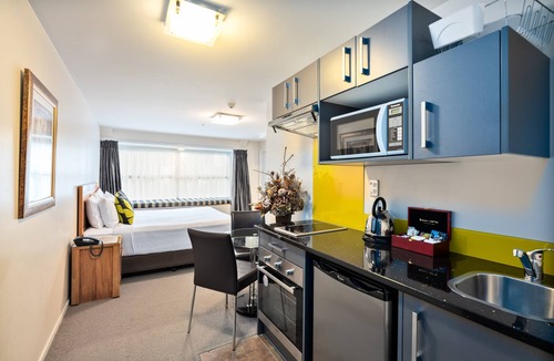 Epsom Hotel | Alexander Inn