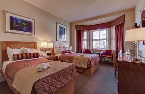 Gayborhood Hotel | Alexander Inn
