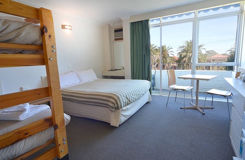 Essendon Hotel | Alexander Motor Inn & Apartments