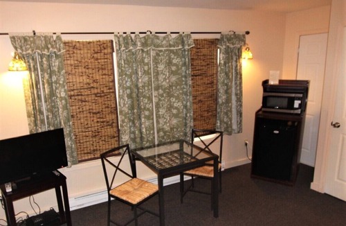 Ashford Hotel | Alexander's Lodge