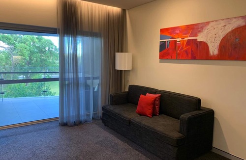 Alexandra Hills Hotel | Alexandra Hills Hotel Suites