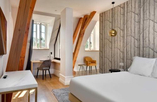 Mazieres-en-Gatine Hotel | Alexandra Palace - La Maison Younan