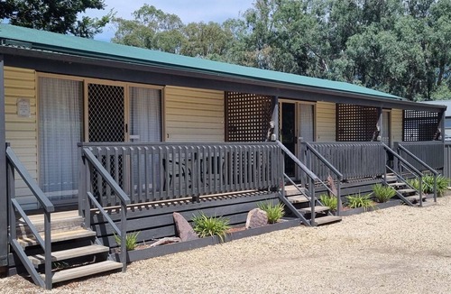 Alexandra Cabin | Alexandra Parklife. Deluxe Studio 1