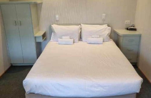 Alexandra House | Alexandra Parklife Deluxe Studio 1