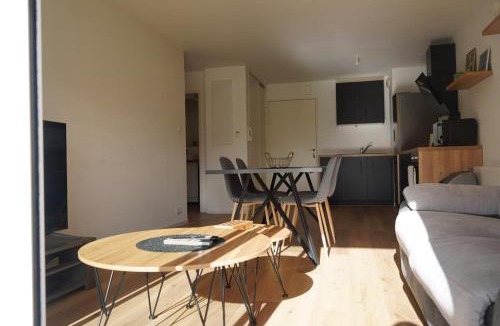 Miniac-Morvan Apartment | Alexandre