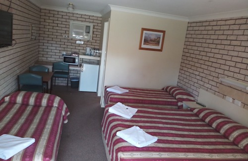 Gilgandra Hotel | Alfa Motel