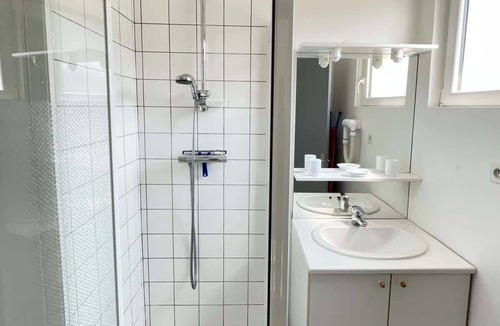 Forges-les-Bains Apartment | Alfred De Musset