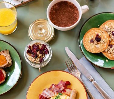 Saint-Vincent-de-Paul Hotel | Alfred Hotels Paris Gare du Nord