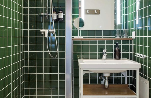 Les Chalets - Saint-Aubin - Saint-Etienne Hotel | Alfred Hotels Toulouse Centre Wilson