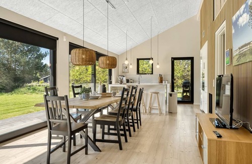 Hals House | "Alfrede" - from the sea by Interhome