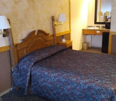 Wawa Hotel | Algoma Motel