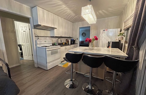 Highlands East House | Algonquin S Lakeview 3BR H-Tub W-Stove Sandy Beach, Algonquin S Lakeview 3BR H-Tub W-Stove Sandy Bea