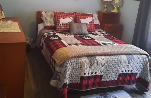 Whitney Cottage | Algonquin Winter Fun Cabin