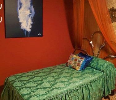 Barri Vell - Santa Creu House | Alicante Room and gayfriendly