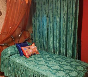 Barri Vell - Santa Creu House | Alicante Room and gayfriendly
