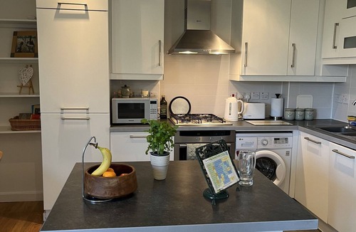 Dovercourt Apartment | Alice`s Beachside Haven