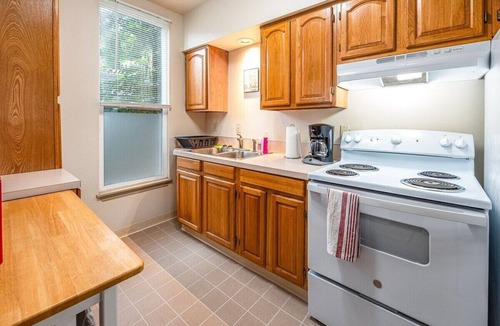 Northeast Neighbors Apartment | Alice- The Wonderland Experience