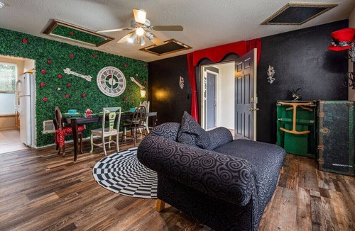 Northeast Neighbors Apartment | Alice- The Wonderland Experience