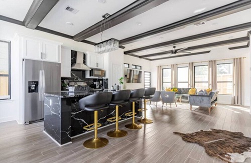 Northside House | Alim Pad 3: Brand New Modern house near downtown