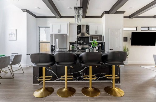 Northside House | Alim Pad 3: Brand New Modern house near downtown