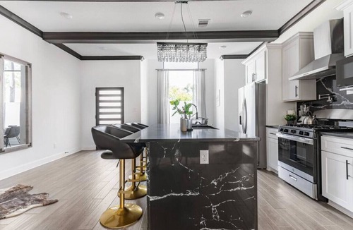 Northside House | Alim Pad 3: Brand New Modern house near downtown