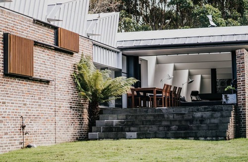 Wattle Hill House | Alkina Lodge Nuru